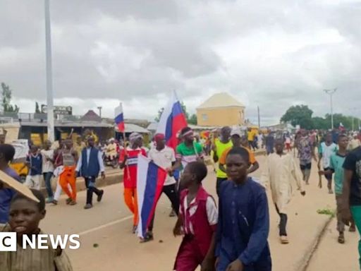 Nigeria protests: About 40 arrested for waving Russian flags