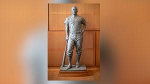 Statue honoring baseball legend Hank Aaron unveiled at Baseball Hall of Fame