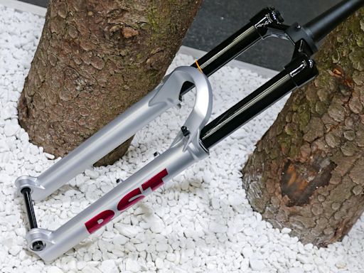 RST Teases LTD Team Stitch Pro Enduro Fork, Electronic Control Prototype & AirTag Tracker