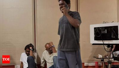 'GOAT' director Venkat Prabhu and 'Nesippaya' director Vishnuvardhan sit on the floor inside Yuvan Shankar Raja's studio to get songs for their movies - See the picture | Tamil Movie News - Times of...