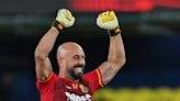 Reina and Moreno all set for Como free transfers