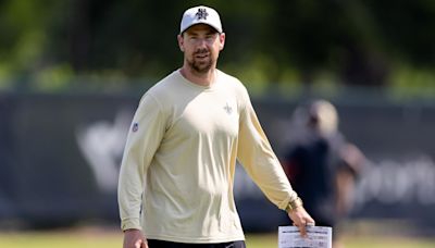 Saints Training Camp Takeaways: Klint Kubiak Seeking to Simplify Offense