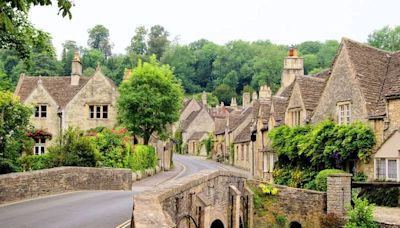 'Most beautiful' UK village that looks like something out of a fairytale