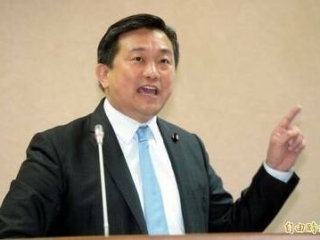 柯文哲遭爆競選經費疑做假帳 王定宇揭會計師「端木正」多重身分