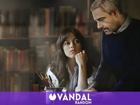 Martin Freeman defiende su película más erótica con Jenna Ortega y la compara con un clásico como 'La lista de Schindler'