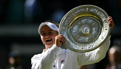 Wimbledon: Krejcikova soulève un inattendu deuxième trophée du Grand Chelem