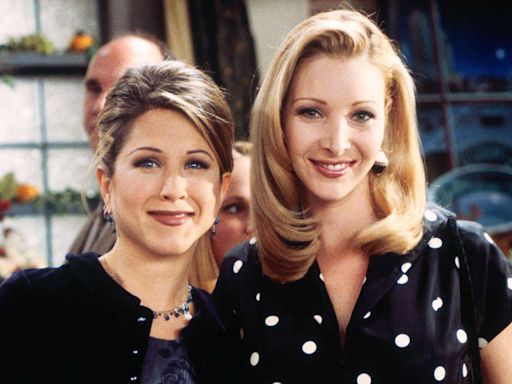 Jennifer Aniston Reveals Lisa Kudrow 'Hated When the Audience Laughed' While Filming 'Friends'