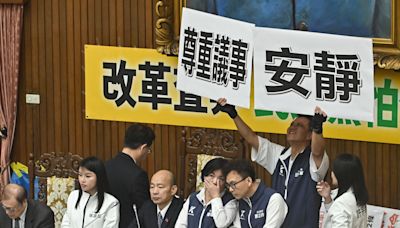 柯建銘嗆「大聲點聽不見」 韓國瑜：那請你們黨團安靜一下