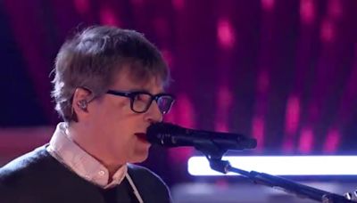 Watch Weezer Play “The Good Life” & “Buddy Holly” On John Mulaney’s Netflix Show Everybody’s In LA