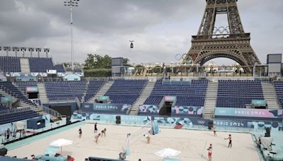 Eiffel Tower stadium wows Olympic beach volleyball players: 'I got goosebumps'