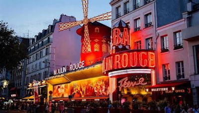 Legendäres Theater in Paris Mühlenflügel des Moulin Rouge abgestürzt