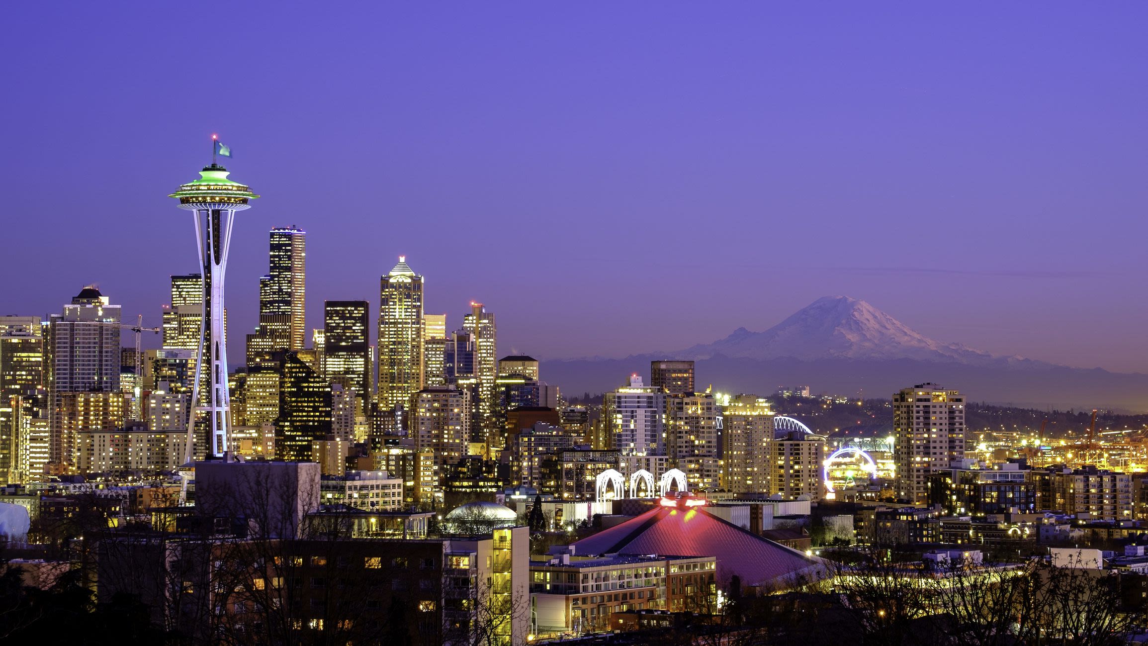 City Skylines Around the World That Are at Their Best at Night