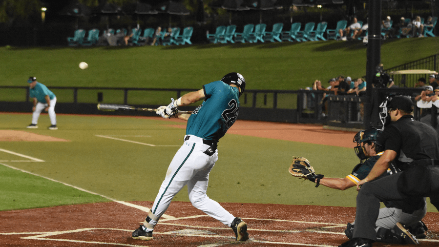 CCU snaps losing streak, beats UNC-Greensboro, 15-9