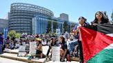 Protesta en Fresno State por Palestina. ‘No hay postura neutral ante el genocidio’