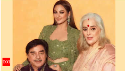 Throwback: When Sonakshi Sinha's honest response to her father Shatrughan Sinha's rumored relationship with Reena Roy won hearts | Hindi Movie News - Times of India