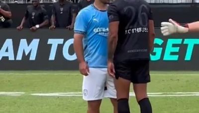 El complicado regreso del Kun Agüero al fútbol: derrota de su equipo y fuerte discusión con un rival