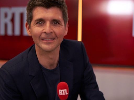 Thomas Sotto remplace Yves Calvi à la matinale de RTL et quitte "Télématin" sur France 2