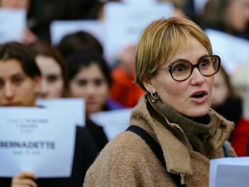 La actriz francesa Judith Godrèche muestra en Cannes los rostros del #Metoo