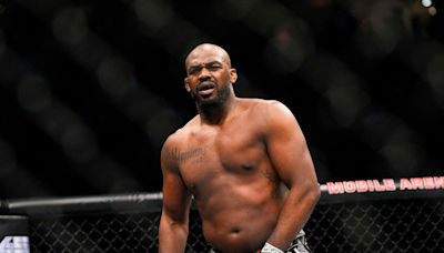 Jon Jones reclama su invicto