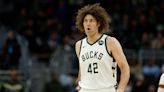 Report: Kings acquire Robin Lopez from Bucks, will waive him