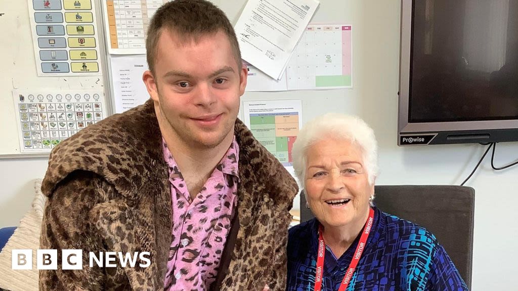 EastEnders actress Pam St Clement visits Oxford SEND school