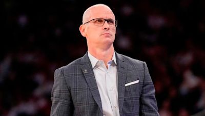 Dan Hurley contract details: Two-time national champion coach signs UConn extension after turning down Lakers | Sporting News