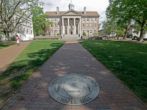 Junta de sistema universitario público de Carolina del Norte deroga política de diversidad