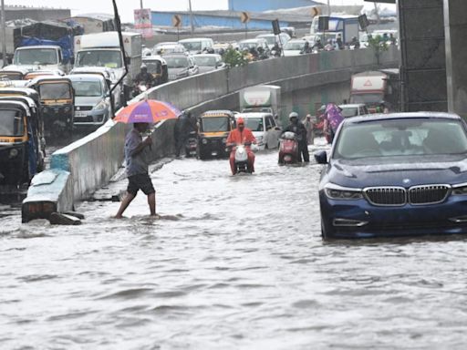 Mumbai weather update: IMD issues red alert for Mumbai
