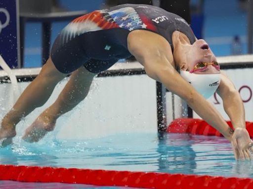 2024 Olympics swimming odds & predictions: USA's Regan Smith favored in women's 100m backstroke on Tuesday, July 30 | Sporting News