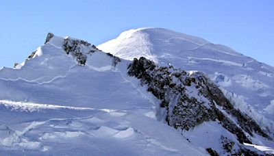 Francia: Hallan muertos a cuatro montañistas en lado francés del Mont Blanc