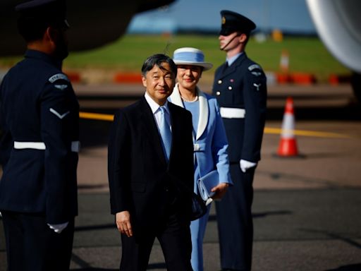 El emperador de Japón llega al Reino Unido para una visita de Estado