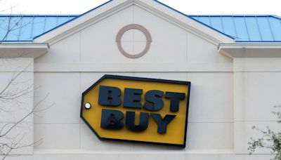 ‘Tens of thousands’ in losses after burglars sawed hole through roof of Bluffton Best Buy