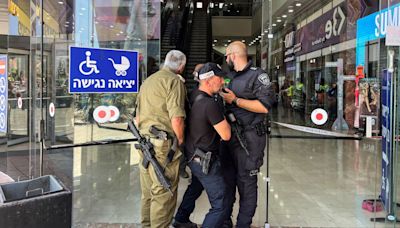 One killed in stabbing at Israel shopping centre