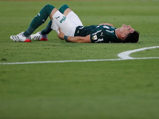 El uruguayo Piquerez sufre una grave lesión y puede perder el resto del año con Palmeiras