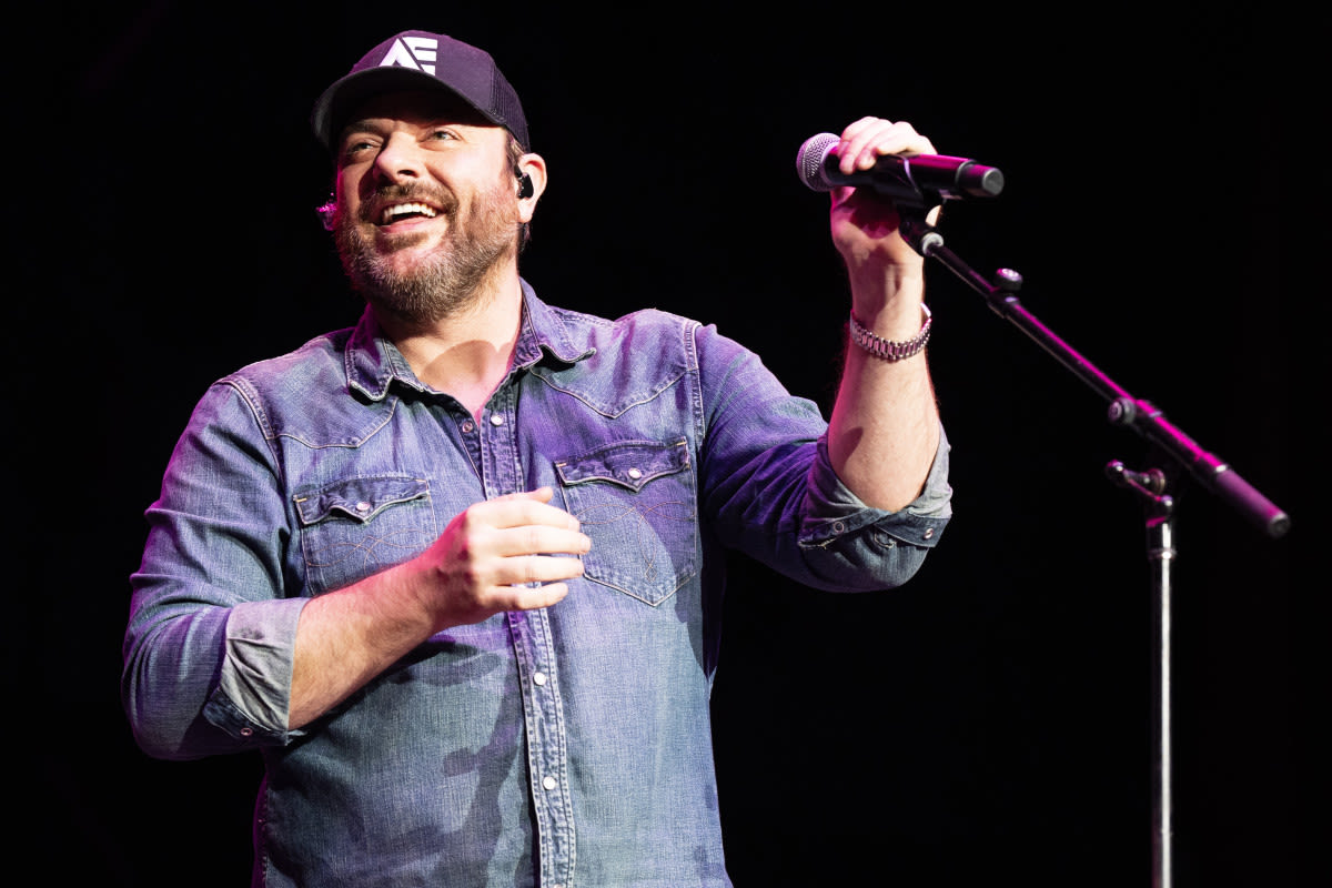 Country Star Chris Young Updates Fans After His Dad's Medical Scare