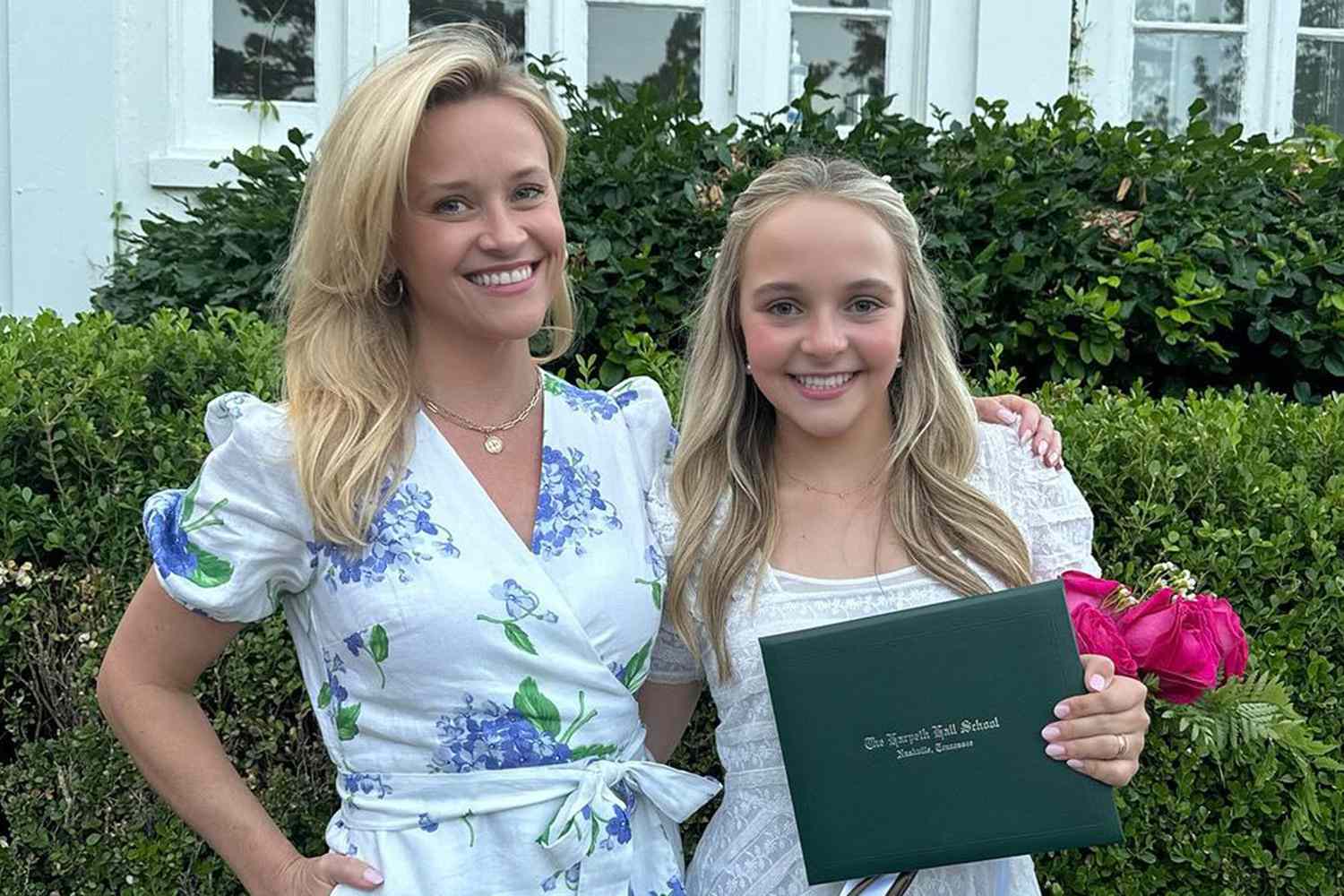 Reese Witherspoon Sheds ‘Tears of Joy’ at Niece’s High School Graduation: ‘Such a Proud Aunt’