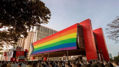 Parada LGBTQIA+ incentiva uso do verde e amarelo em SP e espera reunir até 3 milhões de pessoas