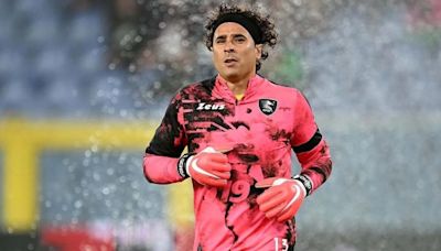 Presidente de Salernitana manda indirecta a Guillermo Ochoa