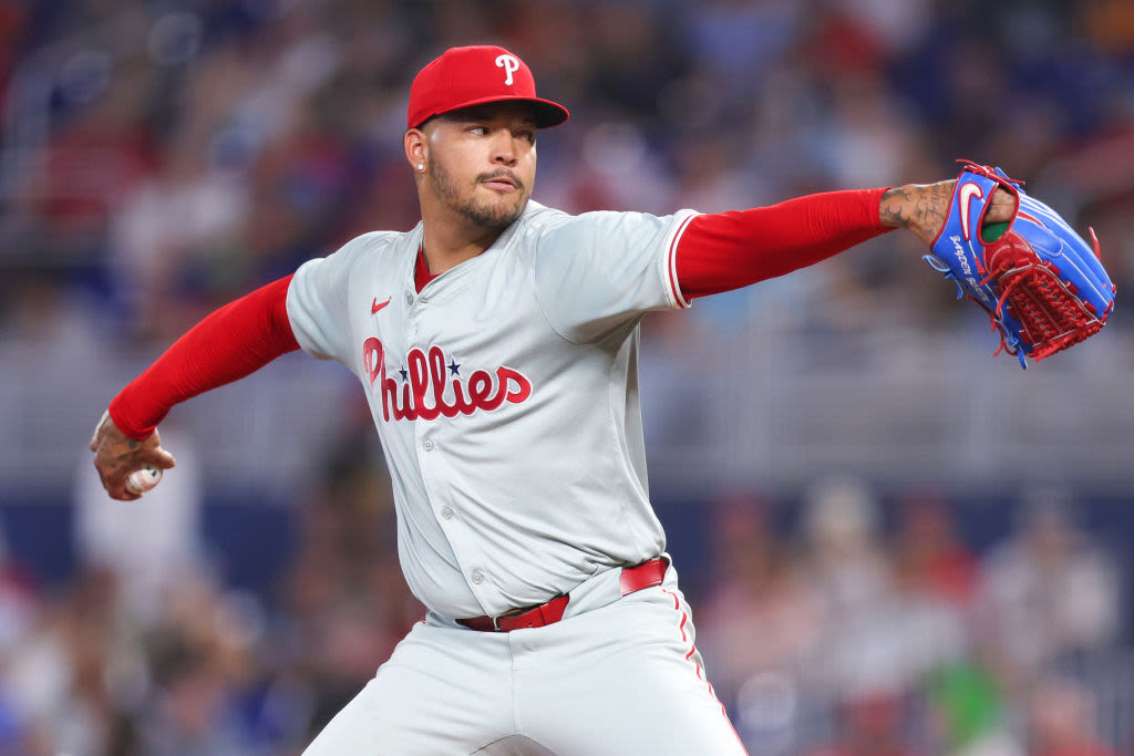 Shut down early, Phillies' lineup explodes late to win another series