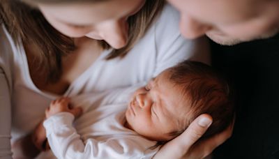 Chez les nouveaux parents, ces disputes de couple sont les plus courantes, selon ces thérapeutes