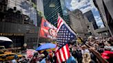 Bandera de EEUU invertida reaparece en protestas de derecha tras veredicto de culpabilidad de Trump