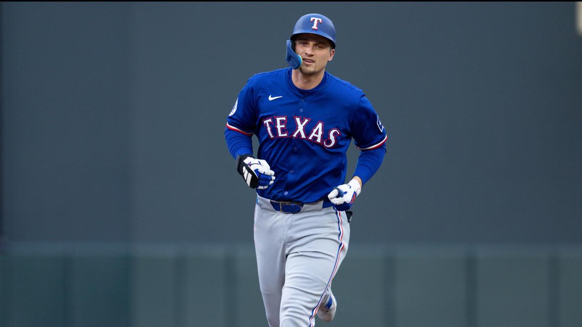 Twins get strong relief pitching to edge the skidding Rangers 3-2