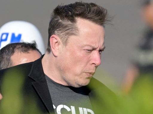 Free Speech Absolutist Elon Musk Keeps Using X to Suppress Views He Doesn't Agree With