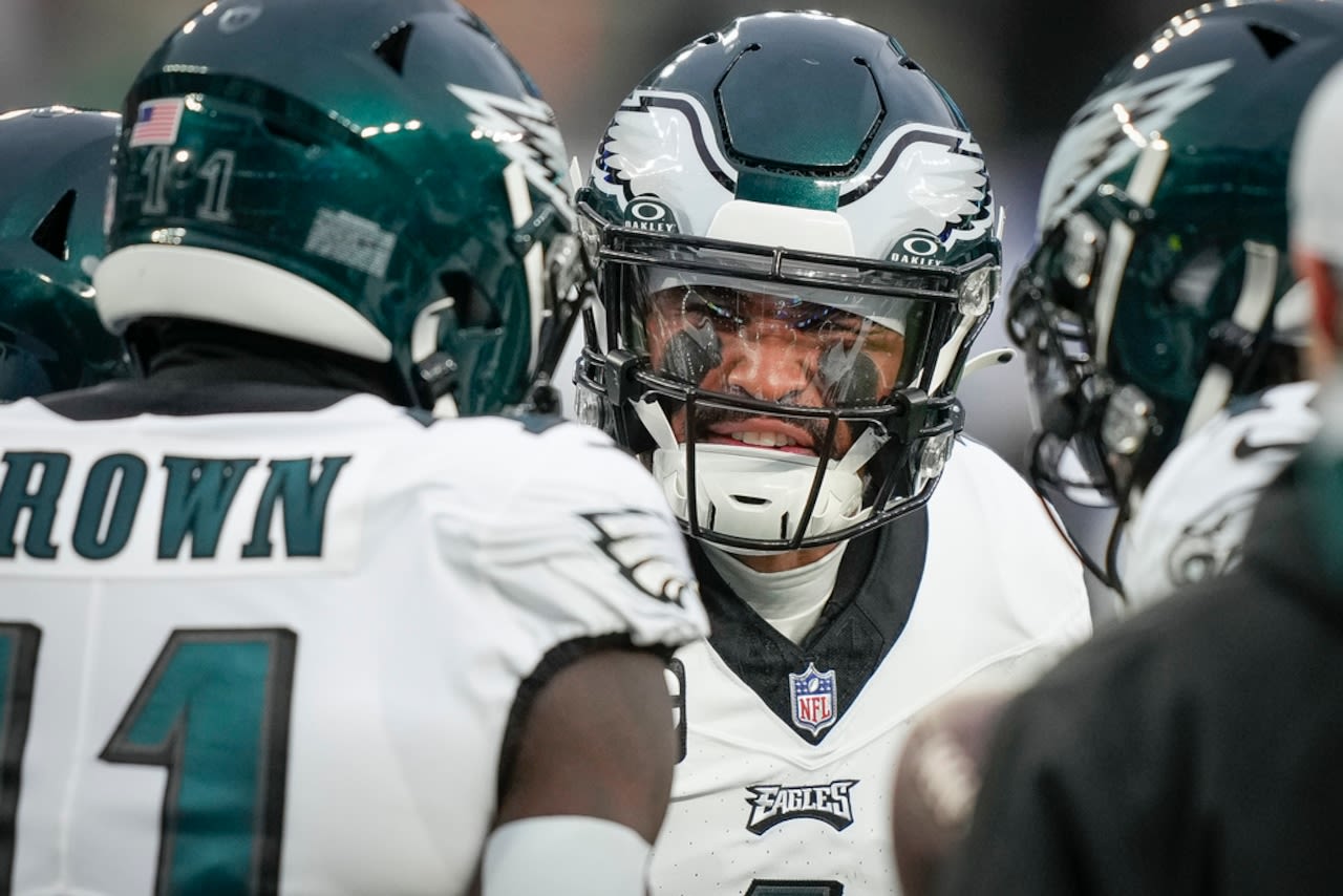 Eagles’ offense has 3 questions that could be answered as OTAs continue