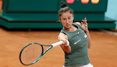 Sara Sorribes desquicia a Azarenka Monteiro da la sorpresa ante Tsitsipas y Bautista y Carballés caen eliminados