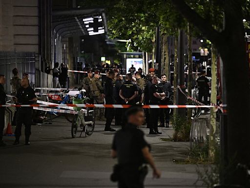 Soldier stabbed outside Paris train station by 'convicted killer'