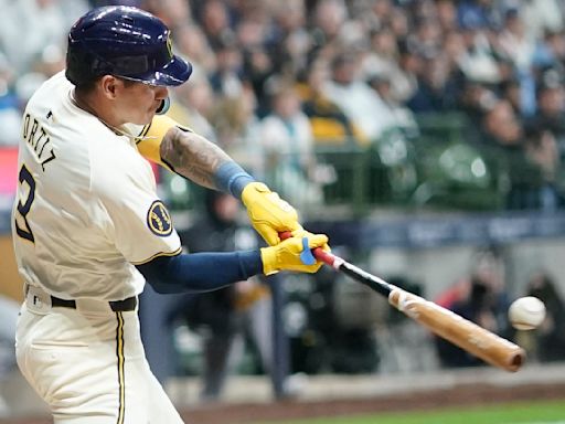 Joey Ortiz homers, drives in 4 runs, including winner in the 11th inning, as Brewers top Yankees 7-6