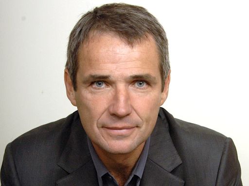 Alan Hansen offers fan health boost after he is seen 'full of smiles'