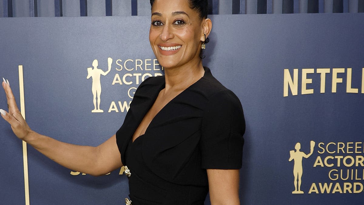 Resurfaced Topless Tracee Ellis Ross Photo Works Internet Into a Frenzy Again