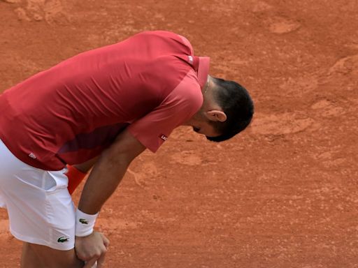 Djokovic se opera en París: peligra Wimbledon y espera llegar a los Juegos